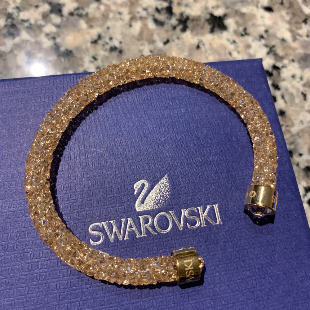 Swarovski bracelet. Size small